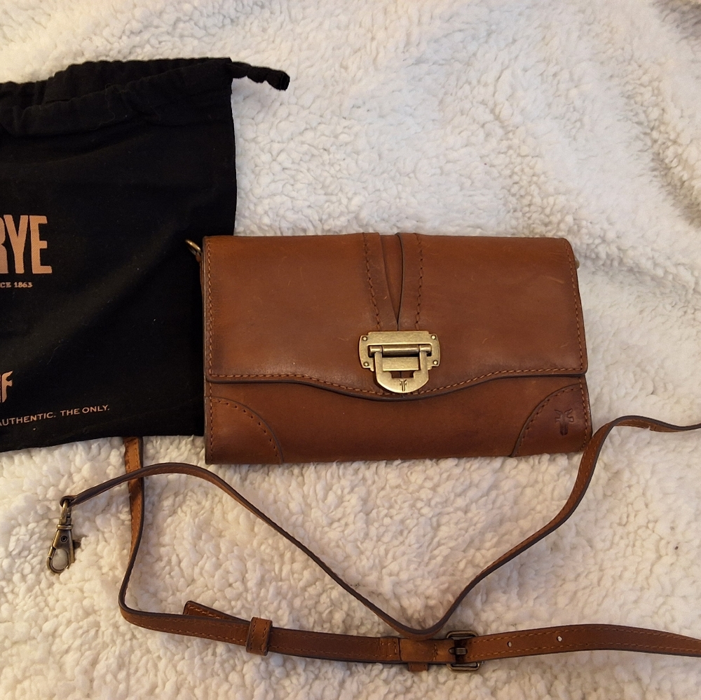 Frye Piper Wallet Crossbody Bag